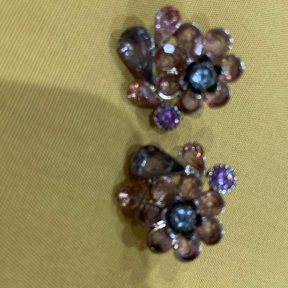 Beautiful Gemstone earring, Blowout Sale